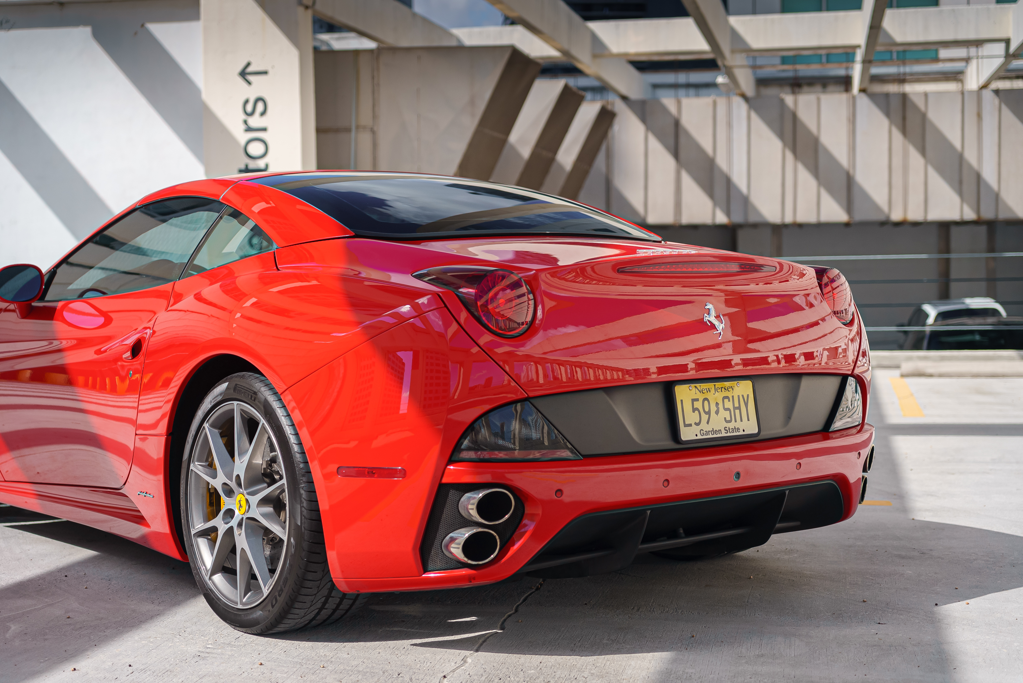 Ferrari California, view 4
