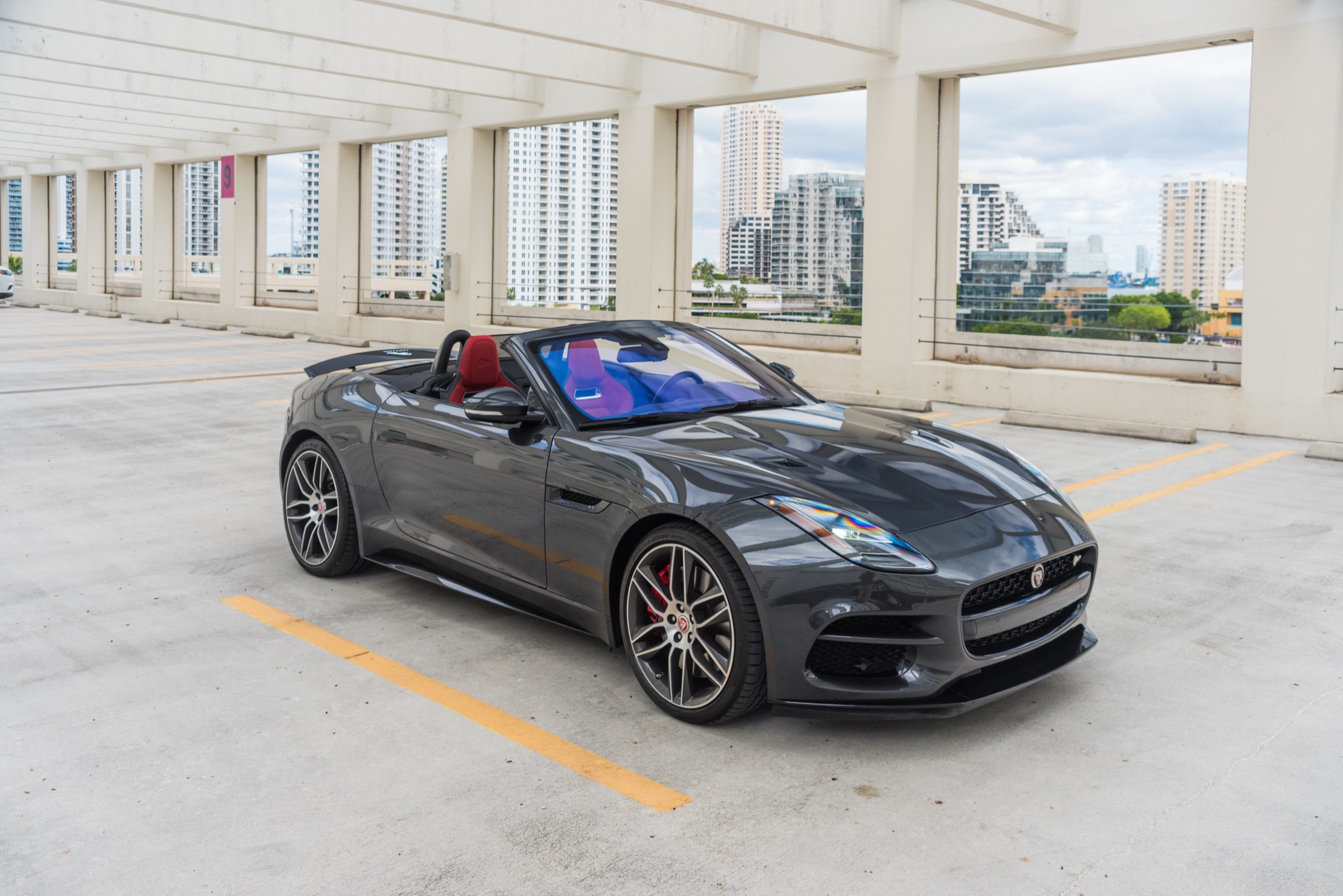 Jaguar F-Type, view 3