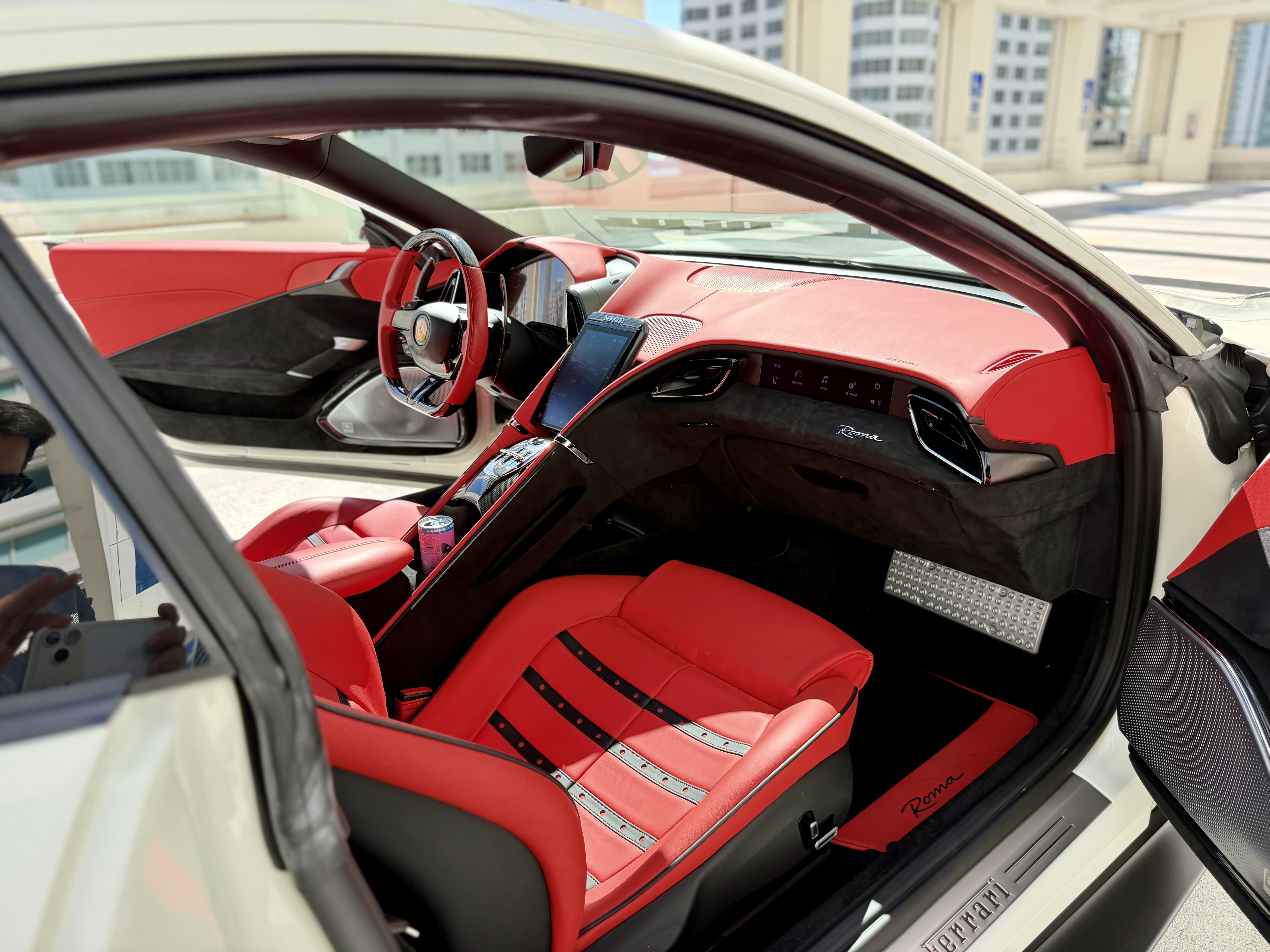 Ferrari Roma, view 5