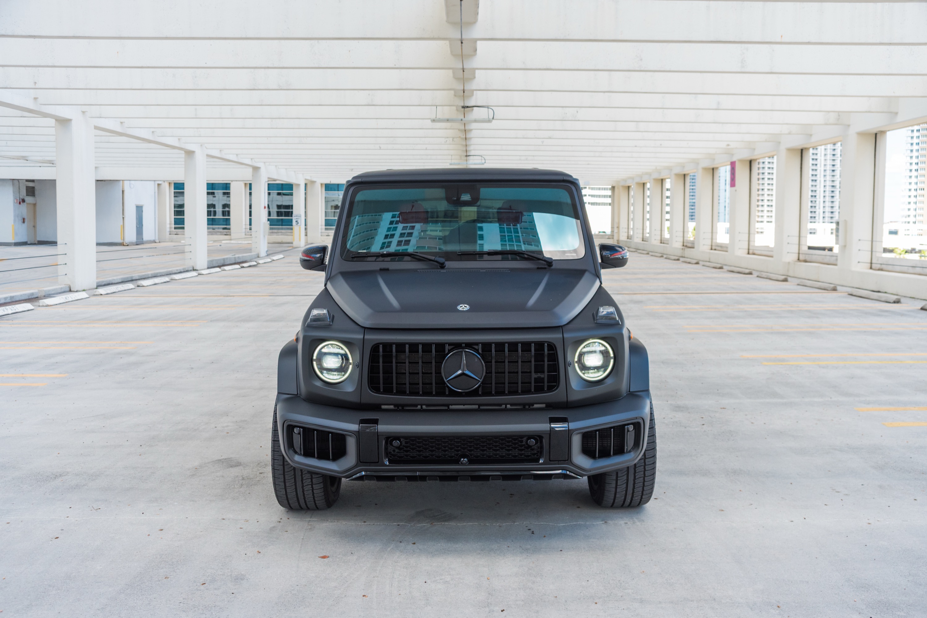Mercedes-Benz G550, view 2