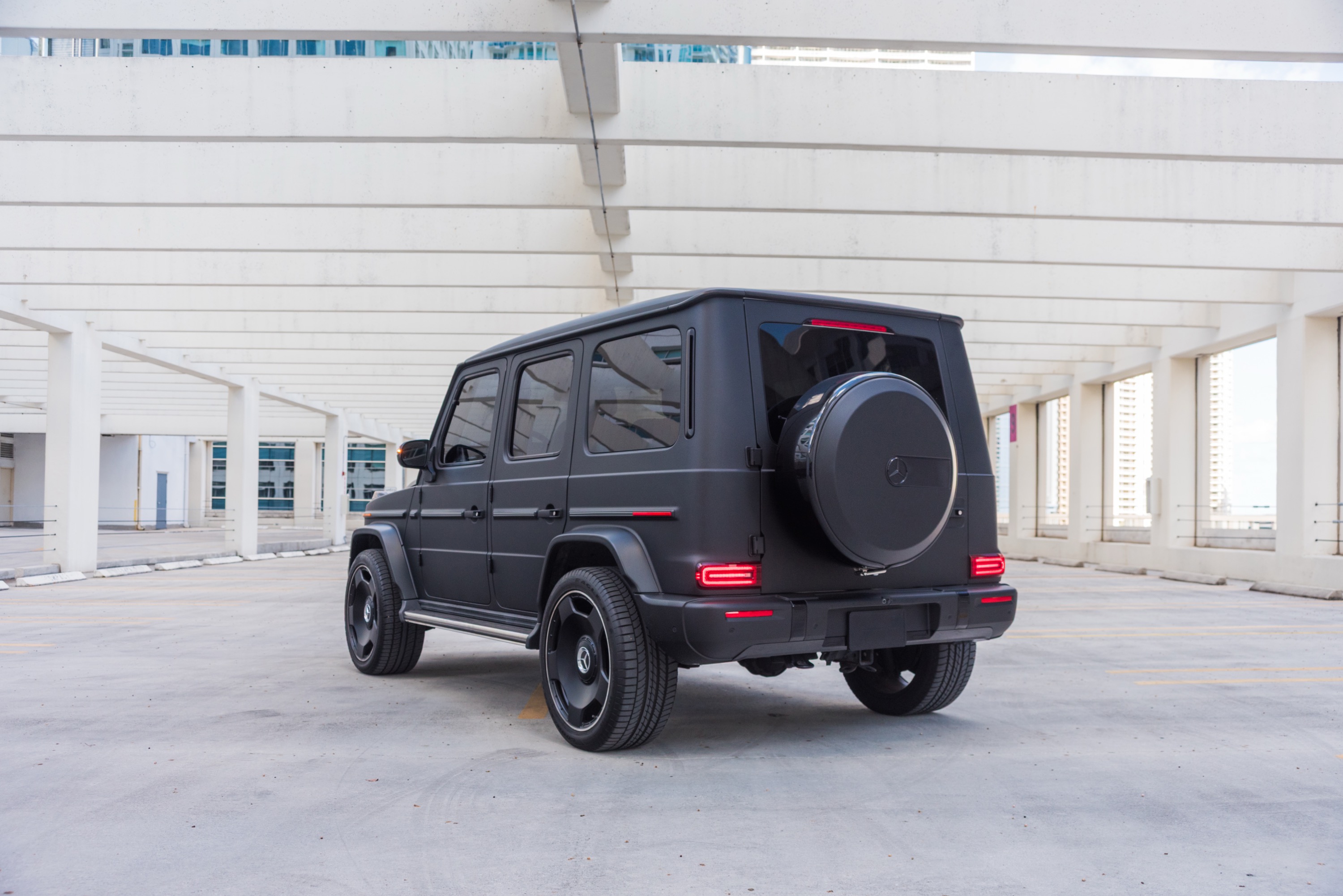 Mercedes-Benz G550, view 3