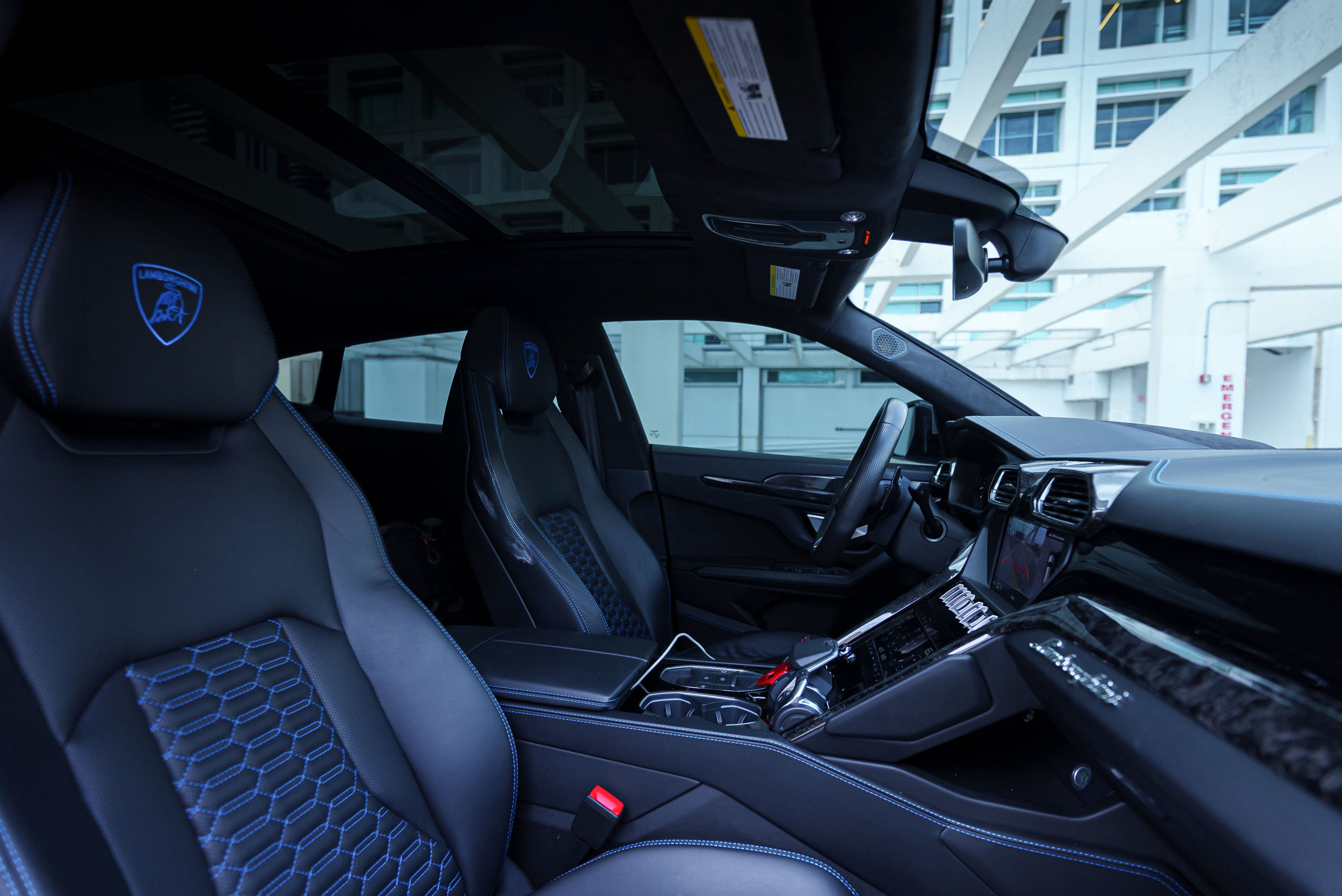 Lamborghini Urus, view 4