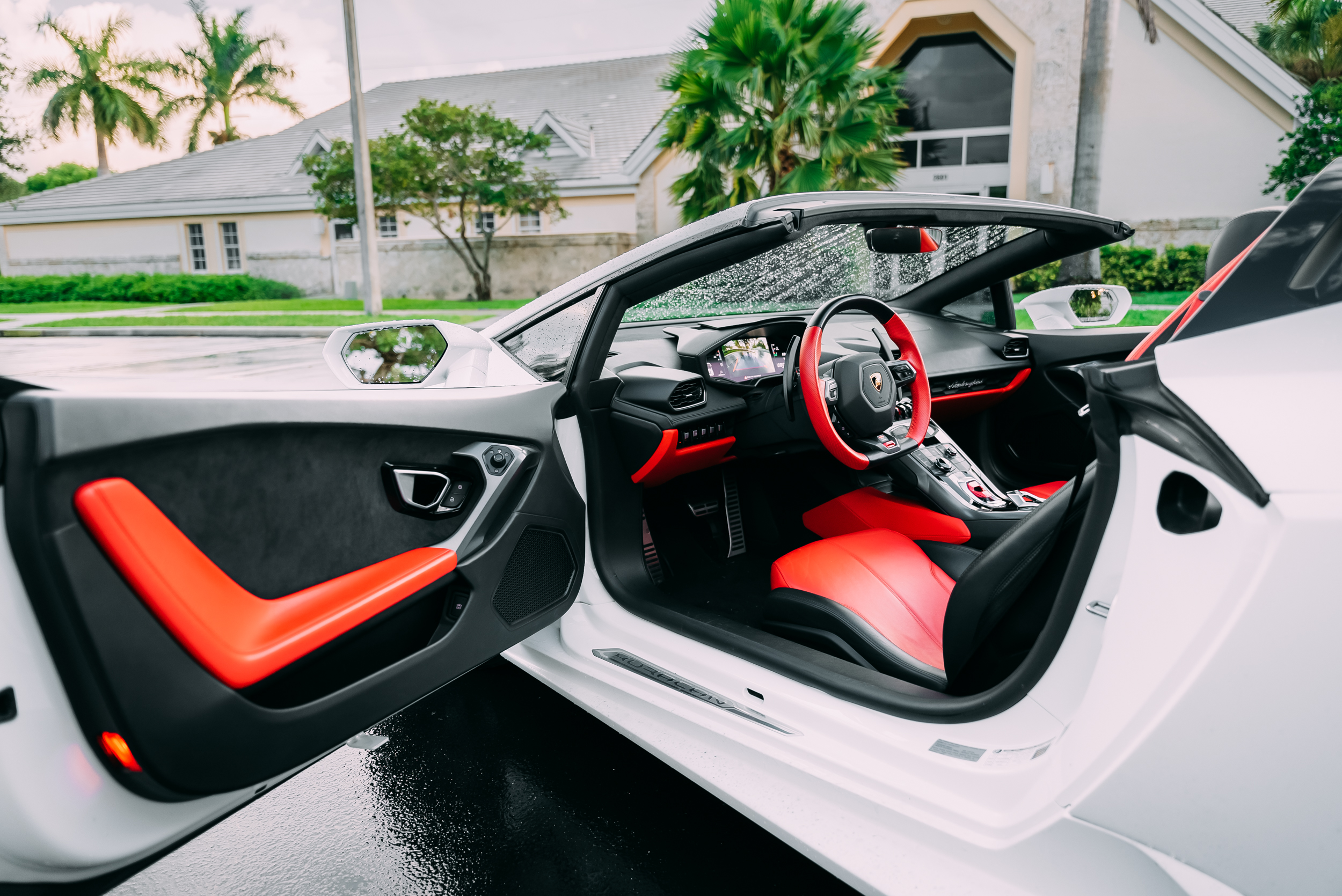 Lamborghini Huracán, view 2