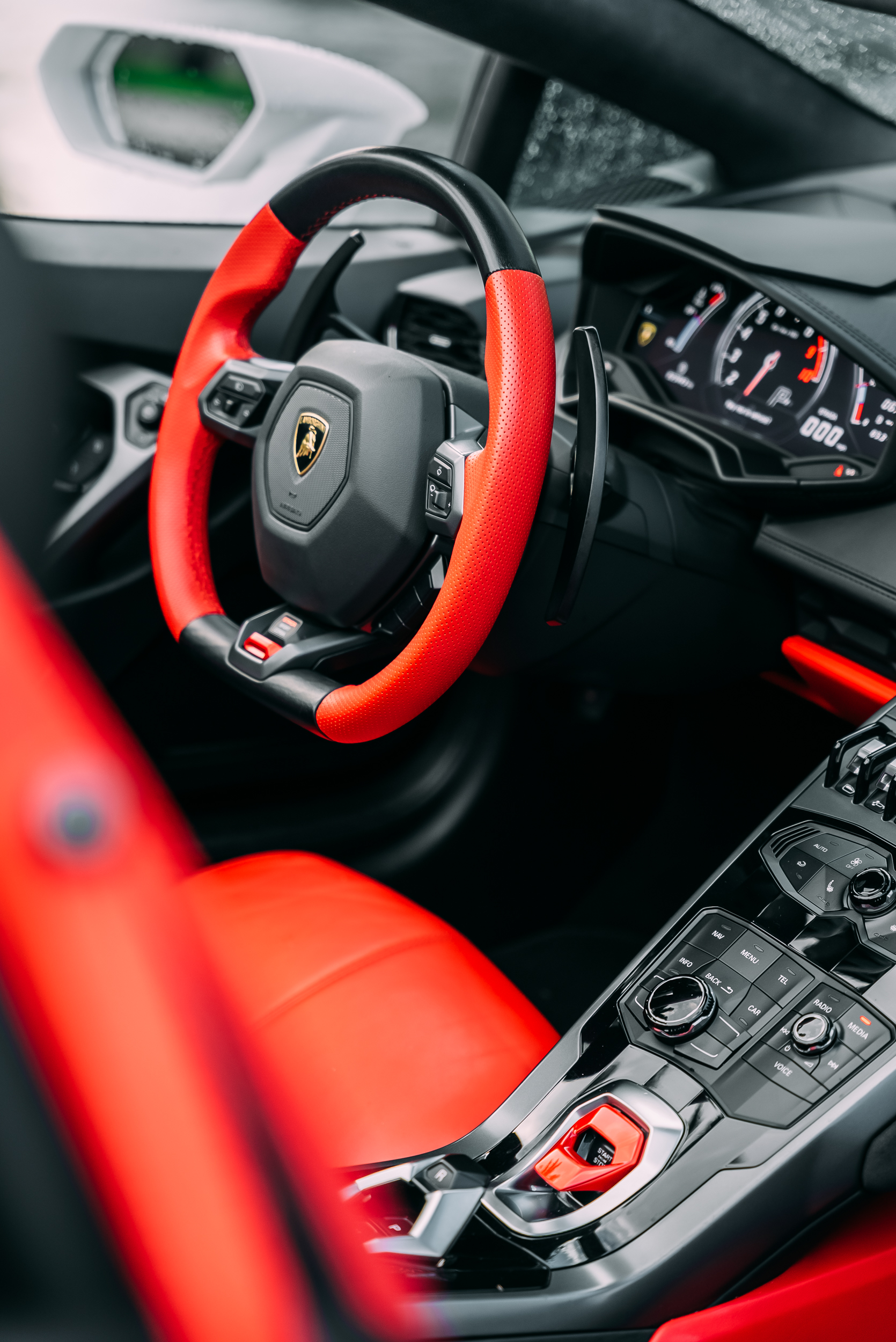 Lamborghini Huracán, view 3