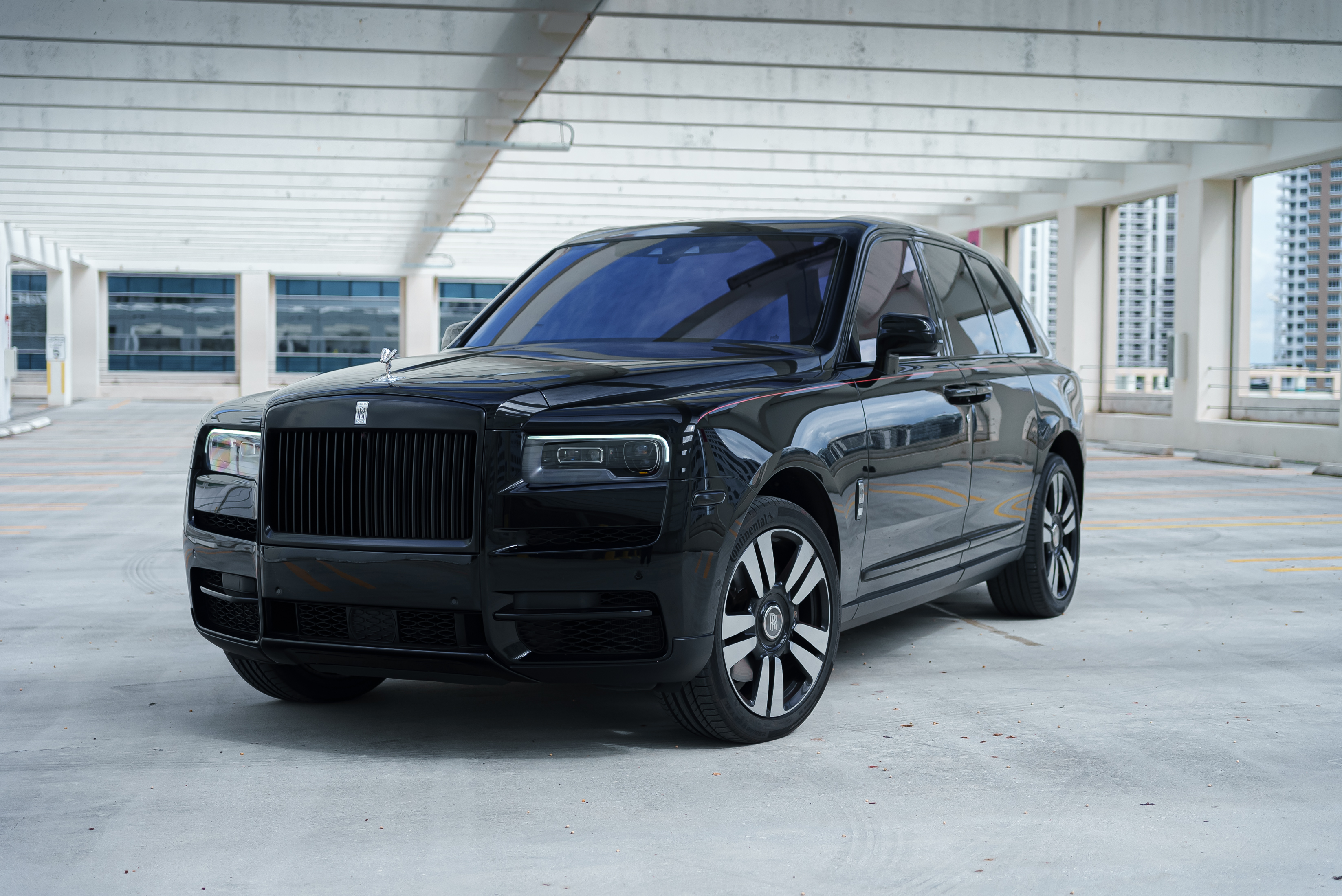 Rolls-Royce Cullinan, view 6