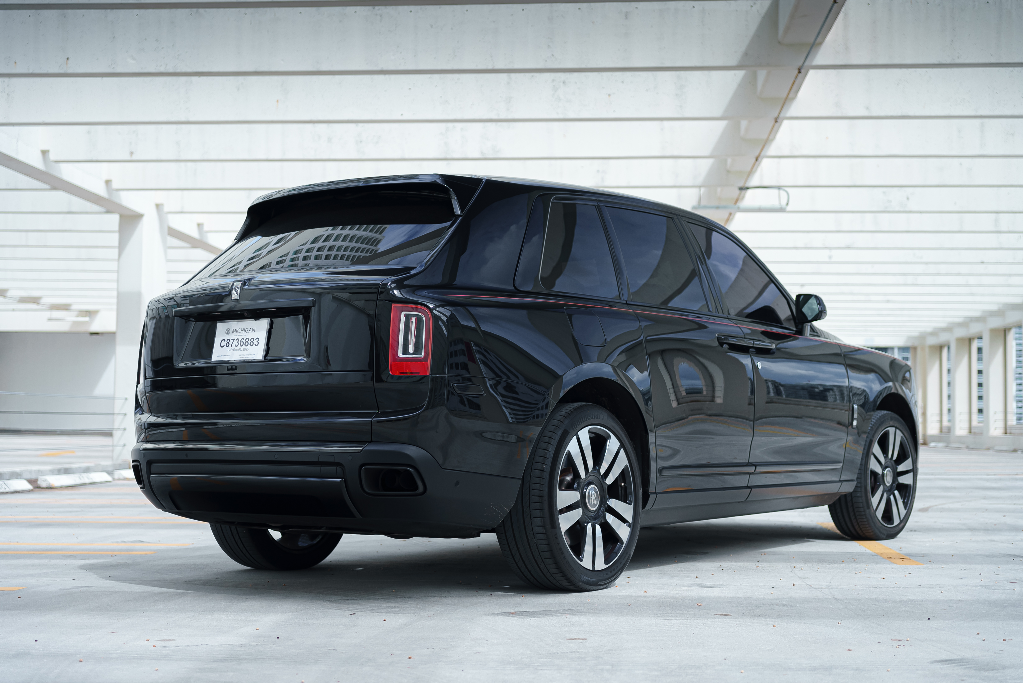 Rolls-Royce Cullinan, view 8