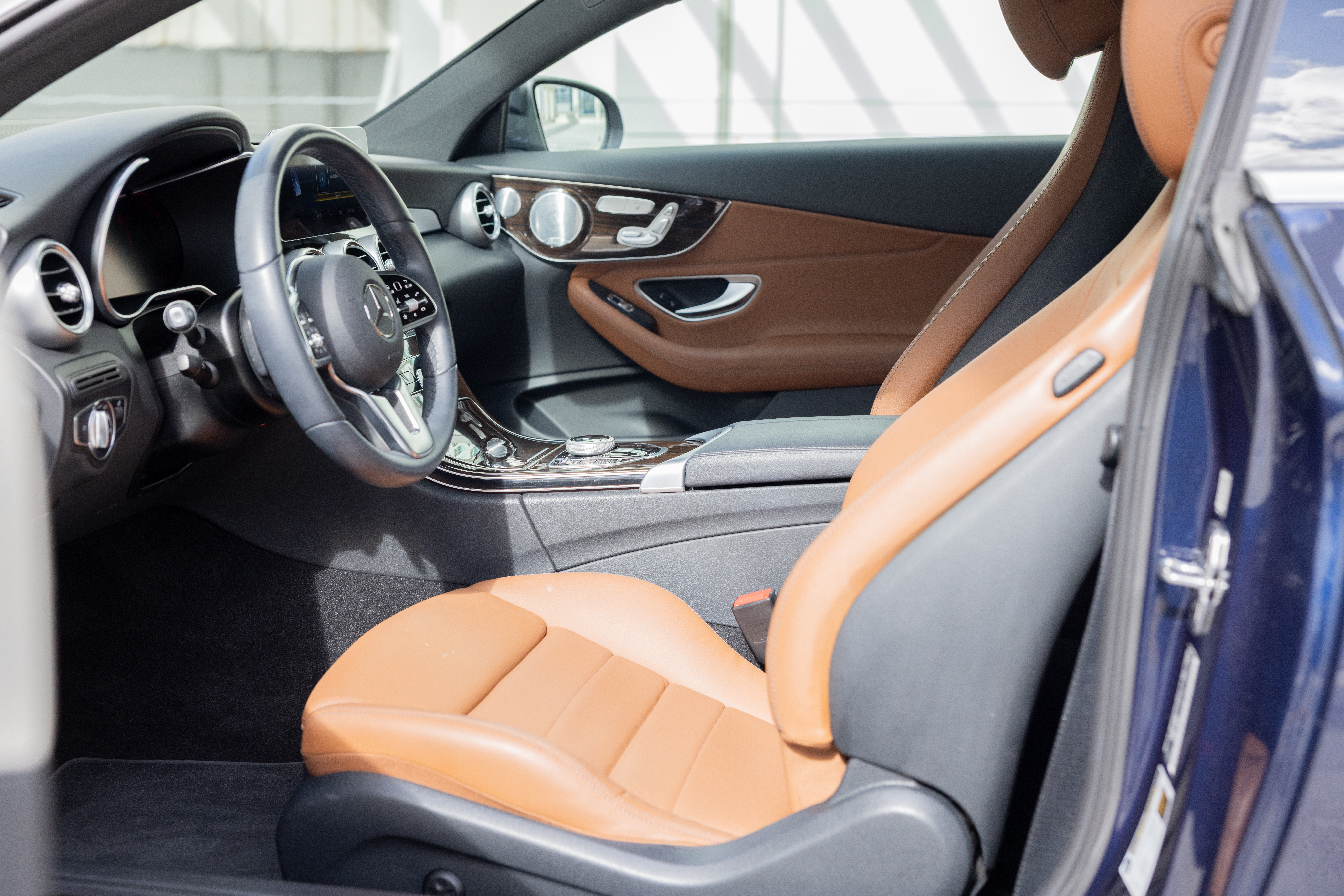 Mercedes-Benz C300, view 3