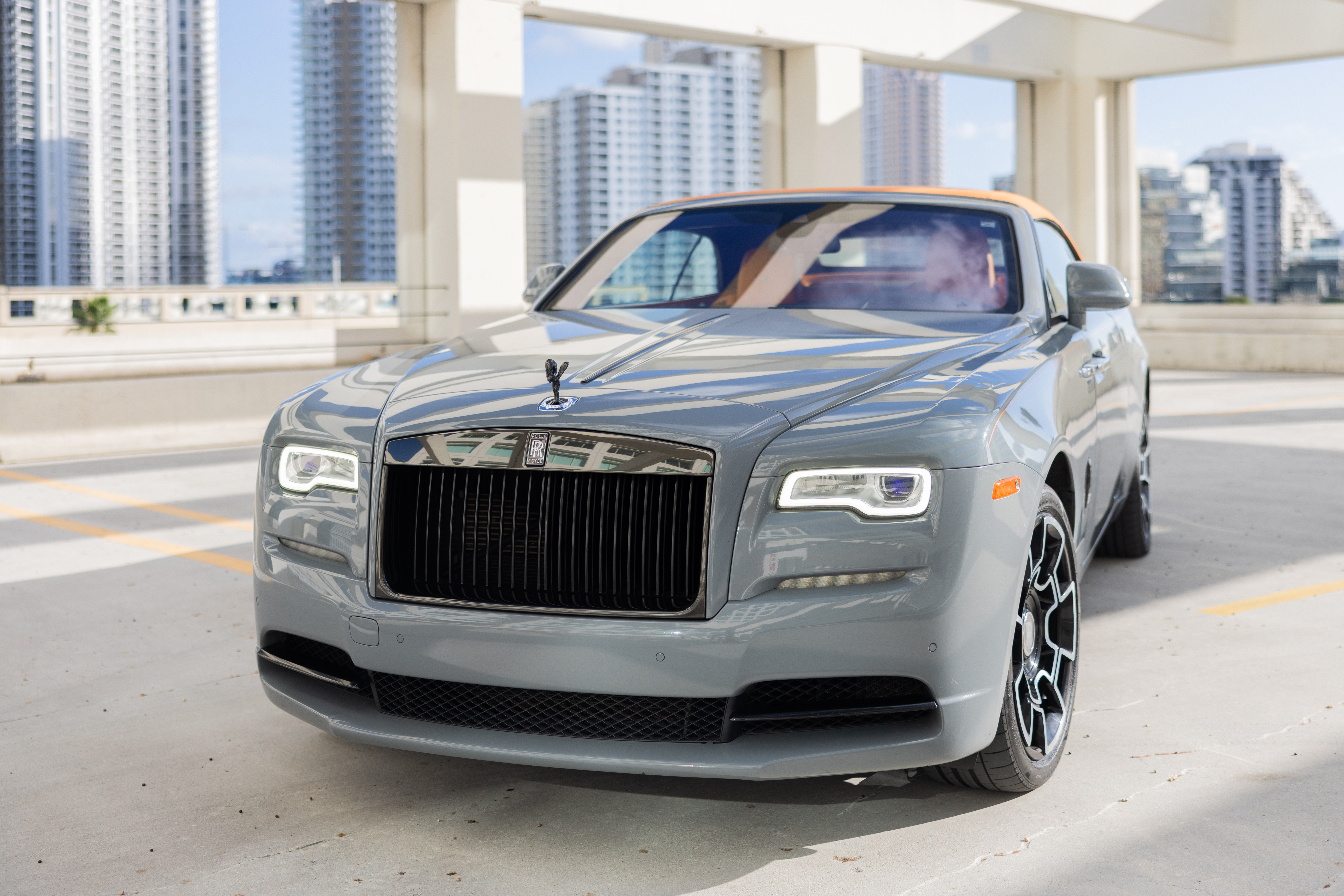 Rolls-Royce Dawn, view 4