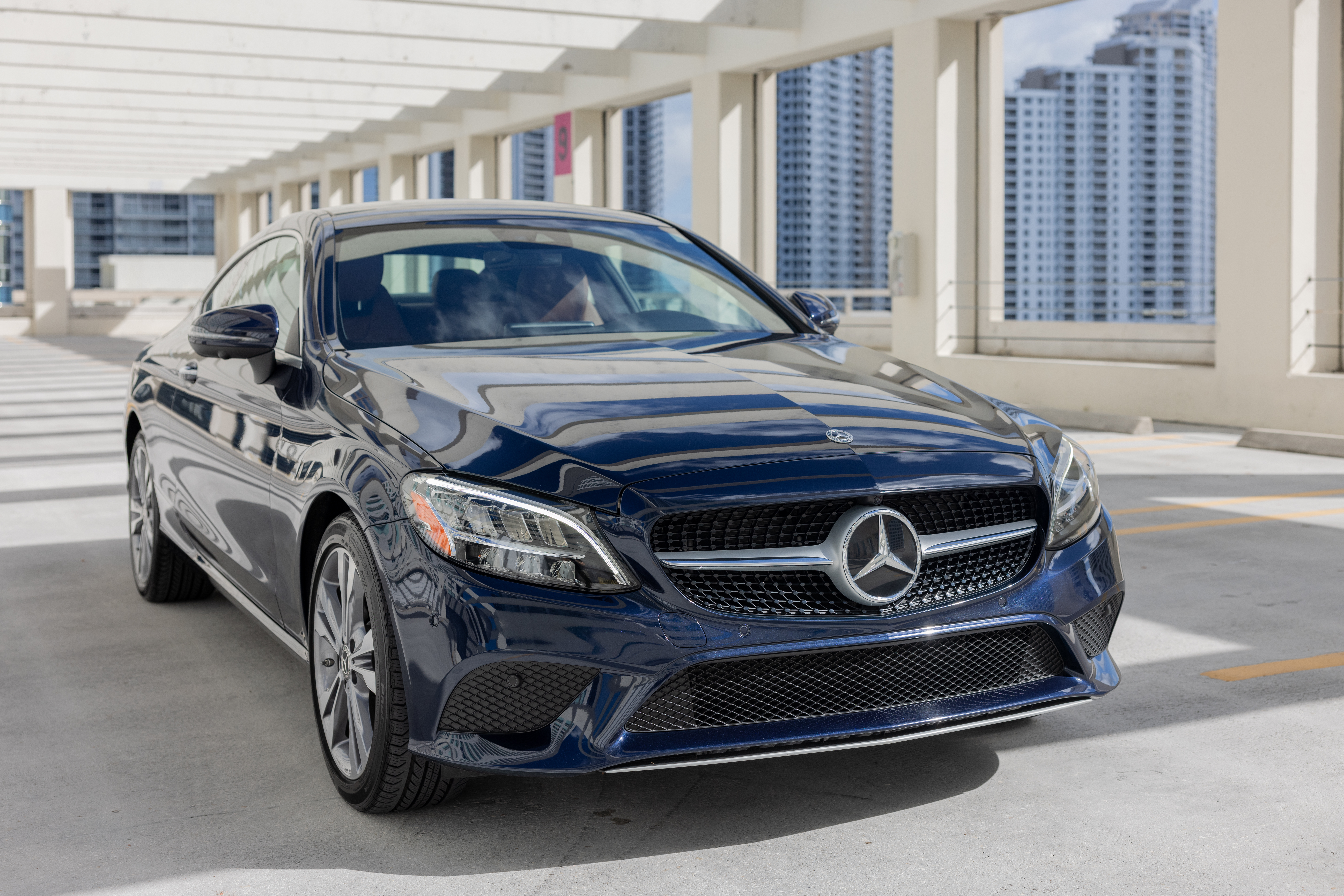 Mercedes-Benz C300, view 5