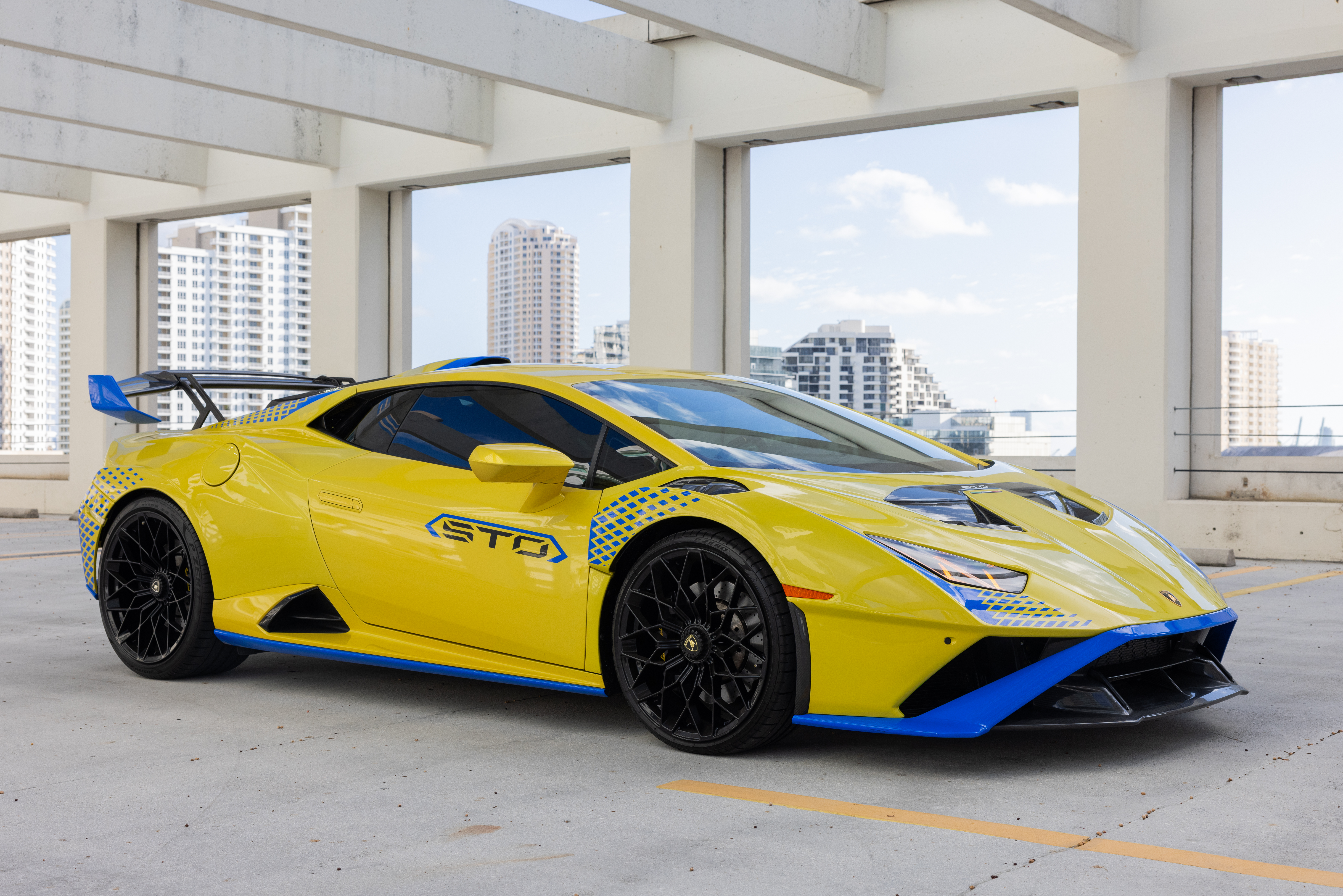 Lamborghini Huracán STO, view 3