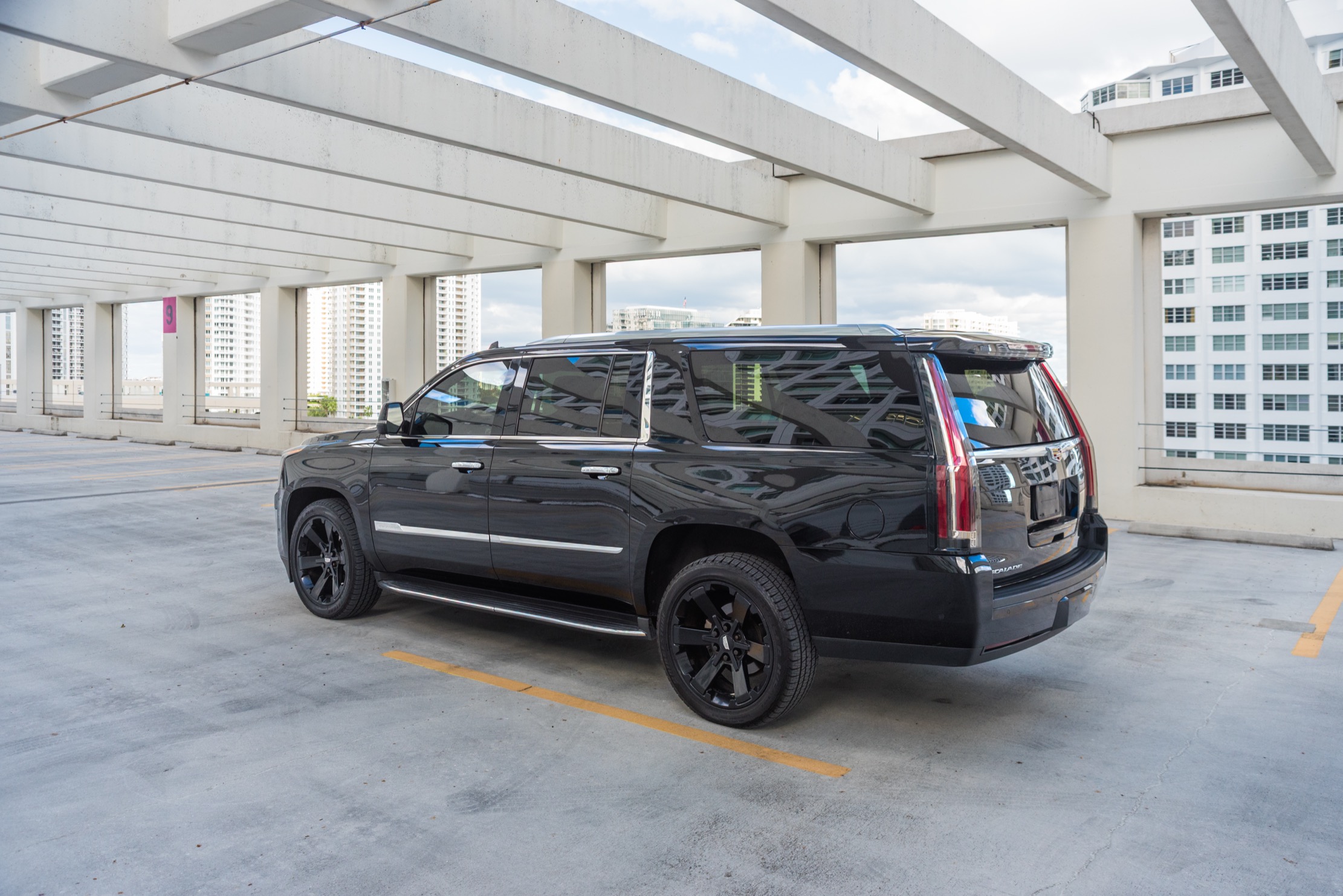 Cadillac Escalade ESV, view 8