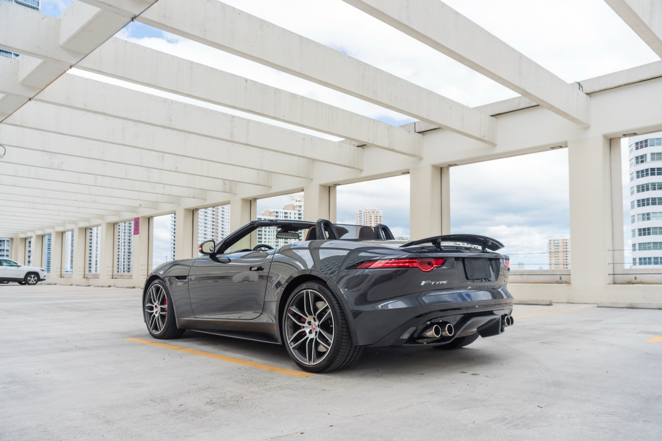Jaguar F-Type, view 9