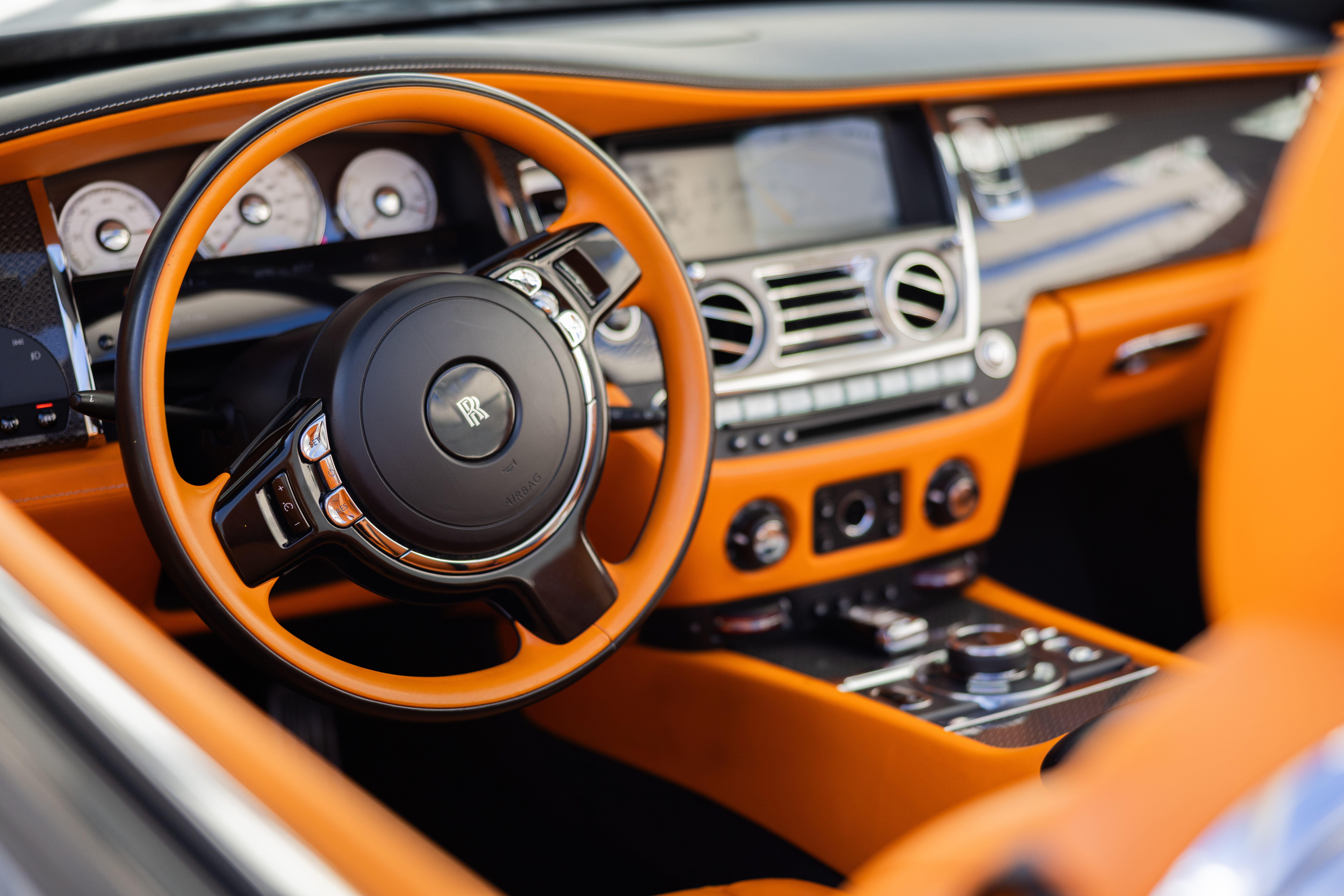 Rolls-Royce Dawn, view 12