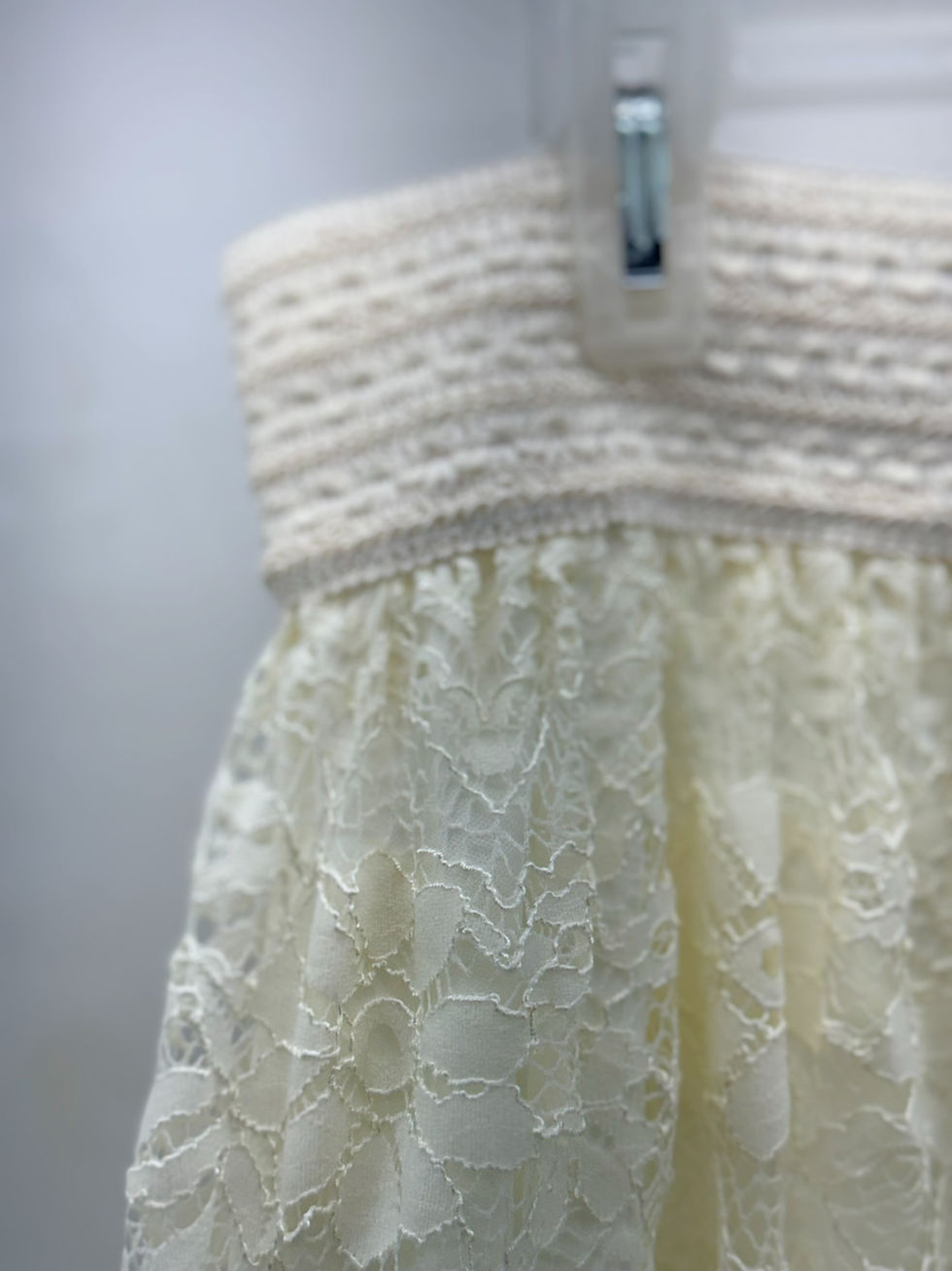 Thumbnail: New Metrowear Cream Lace Skirt - Women's Large, Full Style