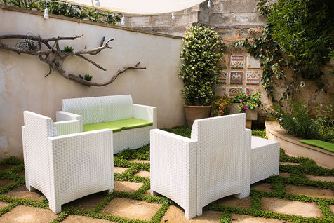 Corte Cocola giardino esterno zona relax