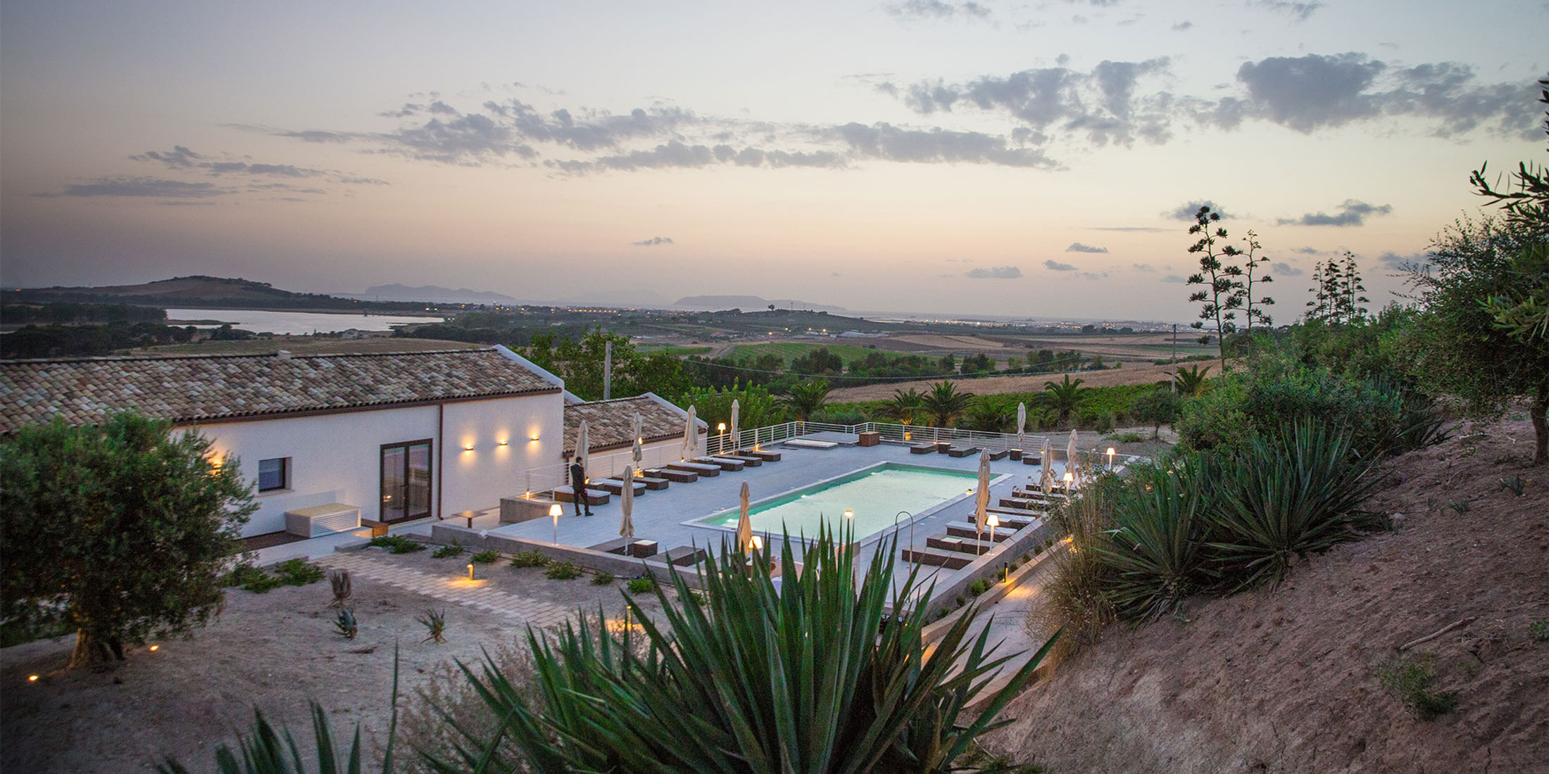 Offerta soggiorno wine resort Baglio Soria Trapani + degustazione vino con pranzo