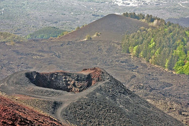 Tour Etna Nord con guida naturalistica esperta da Taormina