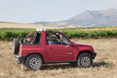 Escursione in buggy al Parco archeologico e terme naturali di Segesta