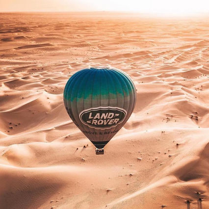 Dubai esperienza di volo in mongolfiera nel deserto