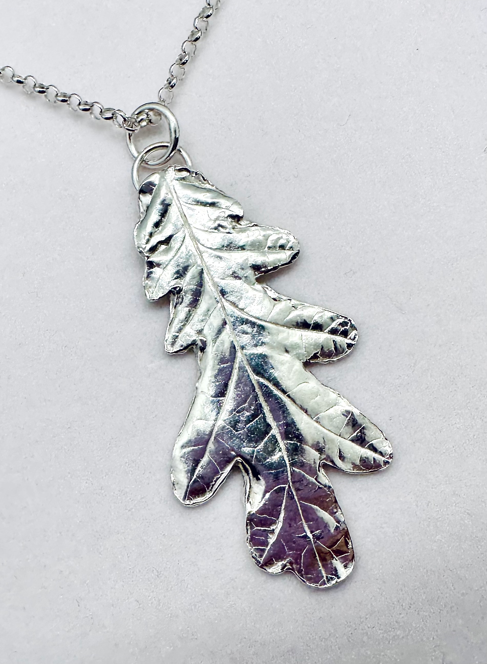 real oak leaf necklace close up view