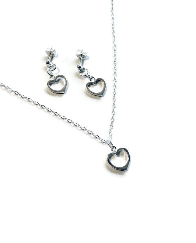 Sterling silver heart earrings & necklace gift set