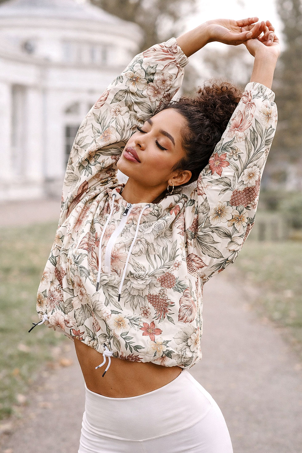 Thumbnail: VINTAGE GRACE CROP HOODIE
