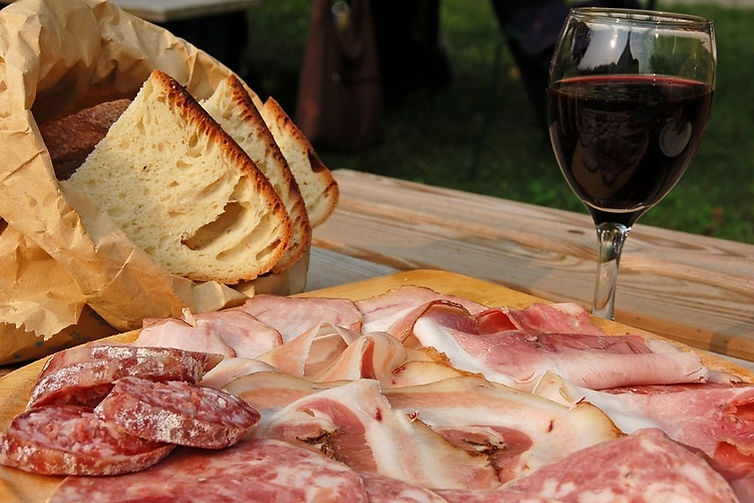 Salumi-tipici-abruzzesi.jpg