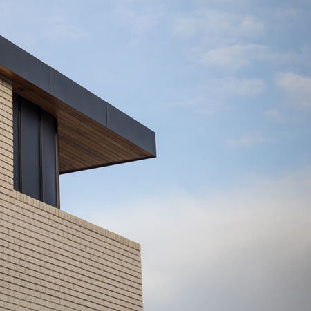 this project transformed a 1960s bungalow into a generous, light-filled family home in Hove