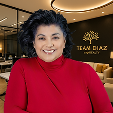 Diaz-Stephonitis_headshot.pdf (1).png