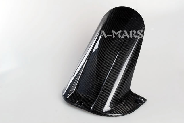 Thumbnail: 2001-2002 R1 Carbon Fiber Rear Hugger 的副本