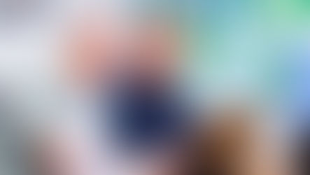 Gerben en Igor van De Selectie kijken samen naar een computer