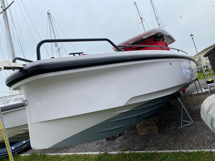 Boat Valeting and Cleaning Poole Harbour | TFWV Marine.