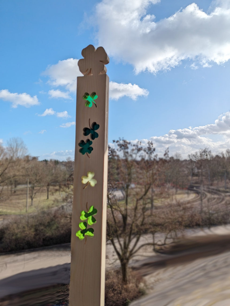 Miniaturbild: Kleeblatt Holz Gartenstele, 100 cm Sonnenfänger (Kleeblatt)