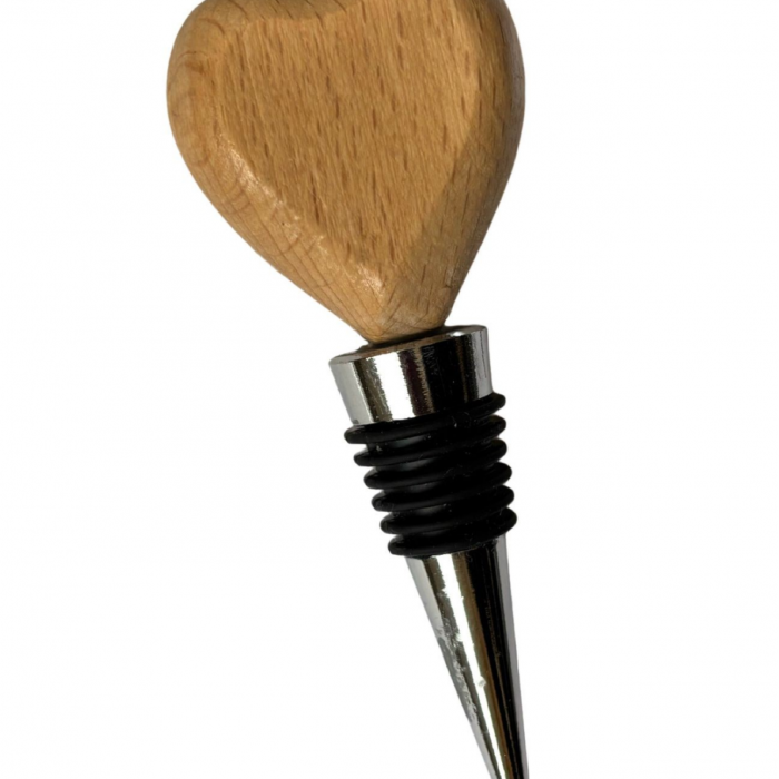 Personalised Heart-Shaped Wine Bottle Stopper – Engraved Beech Wood Wine Gift