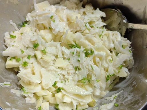 Frisse koolrabi-appelsalade met mayonaise dressing