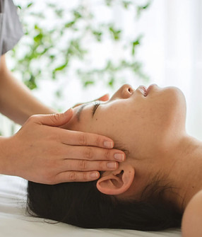 グリーン 白 ナチュラル 美容 メニュー インスタグラムストーリー_edited.jpg