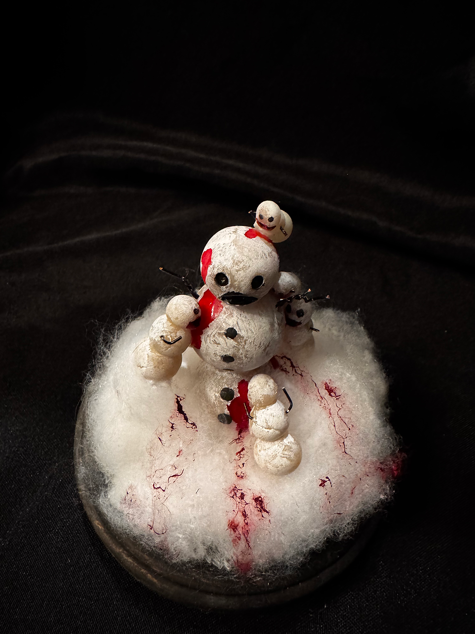 Thumbnail: Snowie and the Cannibals