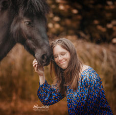 afscheid, paard, paardensierraad, paarden juweel, herinnering paard, paard inslapen, inslapen dieren, paardenfotoshoot, urne, paardenfoto, oostkamp, brugge, west-vlaanderen, oost-vlaanderen, fotografie, paardenfotograaf, paardenfotografie, alison becu, alisonbq, dierenarts paard