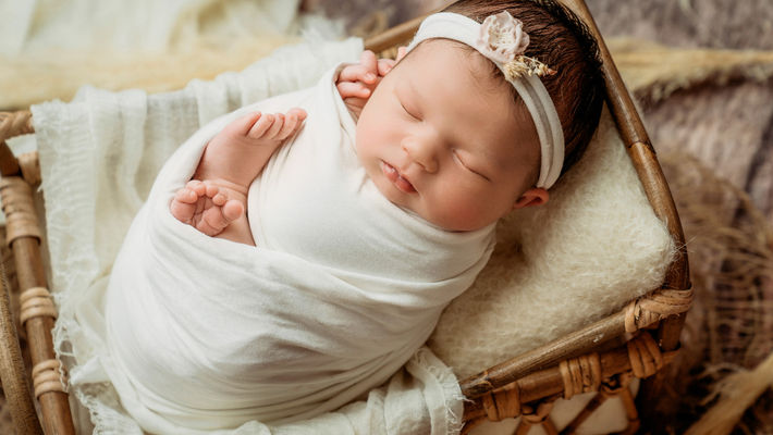 newborn, newbornfotoshoot, newbornsessie, newbornfoto, babyfotografie, babyfotoshoots, babyfoto, babyfotograaf, babyfotografie, portretfotograaf, fotograaf baby, pasgeboren baby, zwangerschapsfotoshoot, zwangerschapsfotograaf, fotograaf brugge, fotograaf oostkamp, hertsberge, oostkamp, brugge, fotograaf west-vlaanderen, fotograaf oost-vlaanderen, newbornsessie, babydays, babyboom, dreambaby, newbornfotograaf, newbornfotografie, kinderfotograaf, kinderfotografie, alison becu, alisonbq, alisonbqphotography, www.newbornfotoshoots.be , fotograaf België