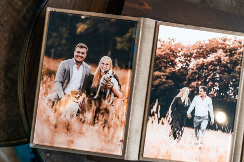 Album, fotoalbum, fotoboek, babyboek, babyfoto, babyfotoshoot, babyfotos, babyfotograaf, newborn, newbornfotoshoot, newbornfoto, newbornfotografie, newbornsessie, newbornfotograaf, fotograaf, fotograafwestvlaanderen, fotograafoostkamp, oostkamp, brugge, alisonbecu, alisonbqphotography, alisonbq, fotografie, fotoproducten, fotoshoots, herinneringen, fotoprints, fotoboeken, fineart, kunstfoto, paardenfotografie, paardenfoto, paardenfotograaf, paard, pony, fotokader, canvas, print, paardenfotografie, blackfoto, dierenfoto, dierenfotografie, dierenfotograaf, portretfoto, portretfotografie, portretfotograaf, familiefoto, familiefotograaf, familiefotoshoot, familieportret, gezinsfotografie, gezinsfoto, gezinsfotoshoot, gezinsfotograaf, communiefoto, communiefotografie, communiefotoshoot