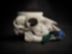 Calavera escultórica con recipiente superior para presentación gastronómica