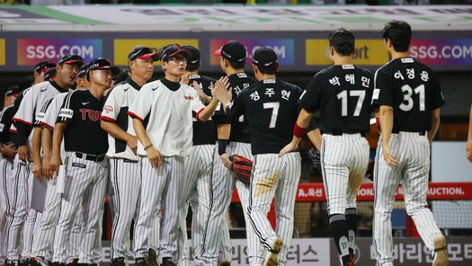 ‘타선 대폭발로 위닝 예약’ 선두 독주하는 LG 염경엽 감독 “최선 다하는 우리 선수들 다시 한 번 칭찬”[SS문학in]