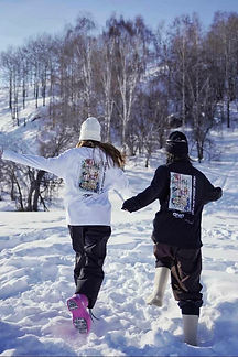 visuel de la création d'une affiche appliquée sur des vêtements textiles