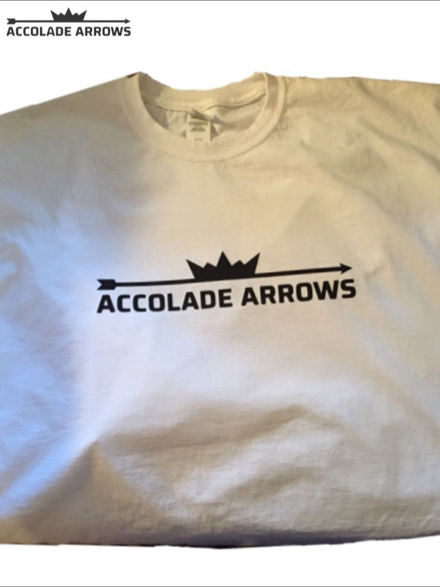 ACCOLADE ARROWS WHITE T-SHIRT/BLACK LOGO