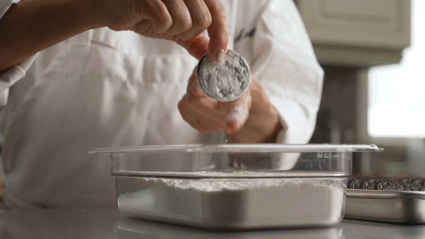 8781_RITZ_ING_REC_RITZ Crushed Cracker coated OREO Cookies_v1.gif