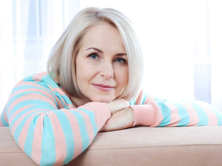 Entenda sobre a reposição hormonal em mulheres para prevenção de osteoporose /osteopenia.