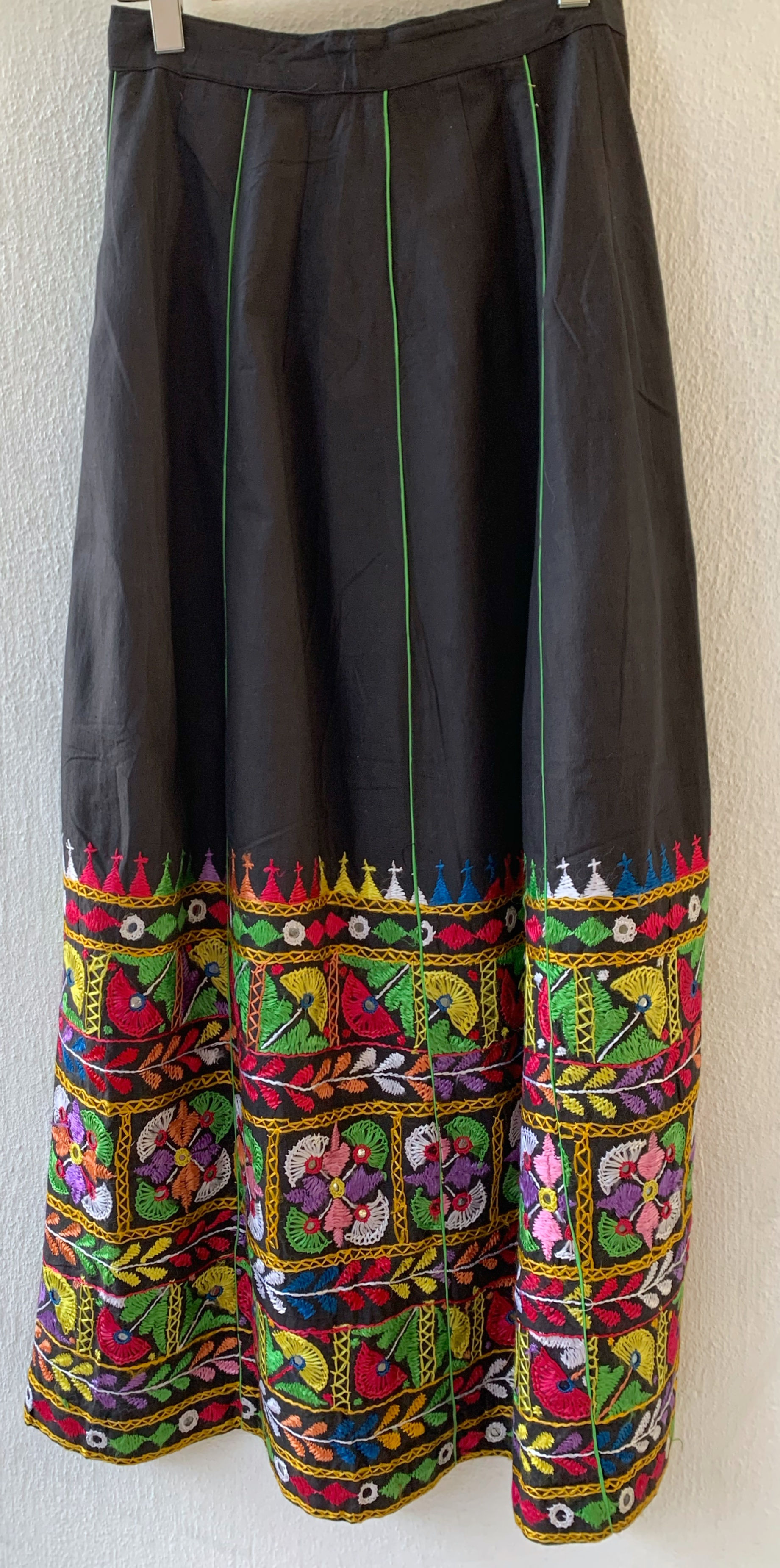 Embroidered vintage skirt