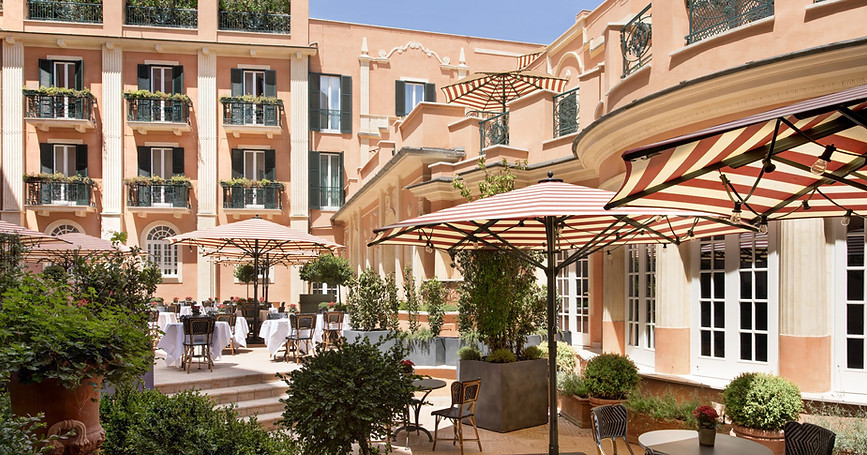 Hotel_de_la_Ville__Courtyard.jpg