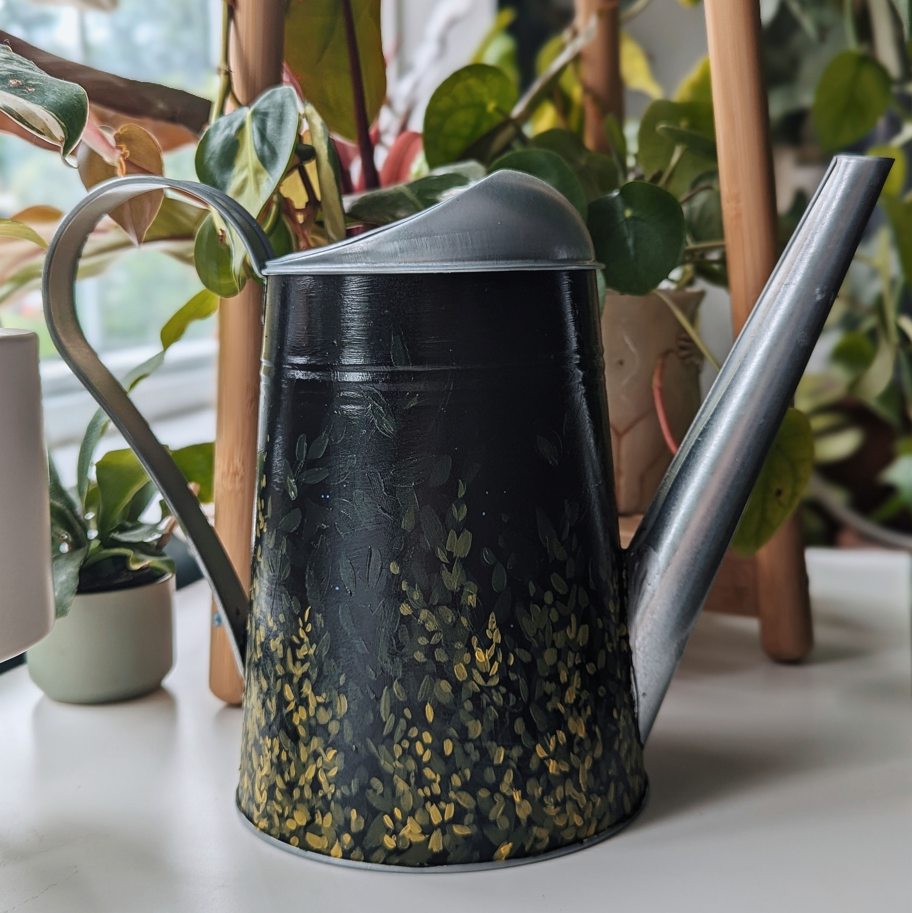 night/bright watering can