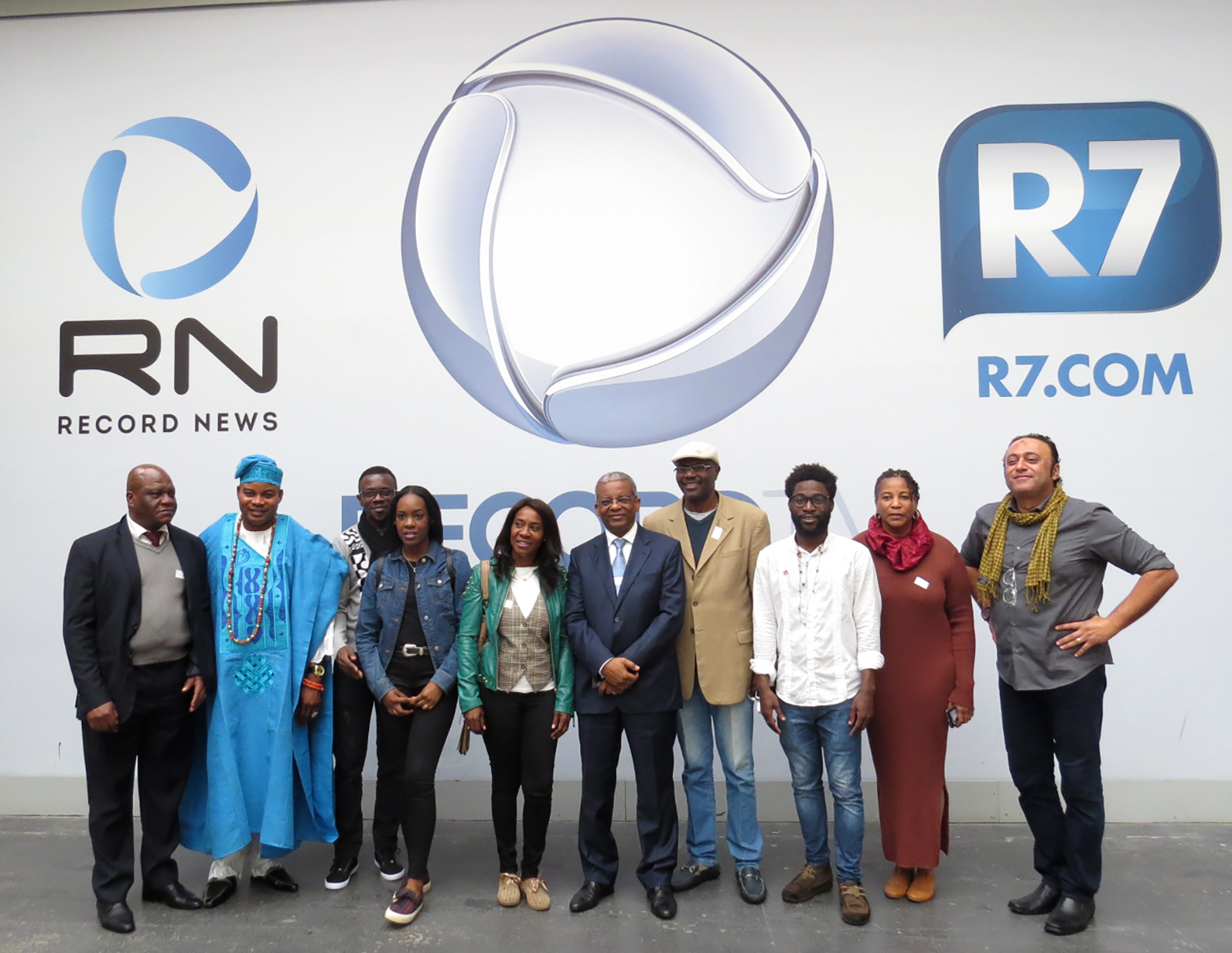 Escritores Africanos na Tv Record